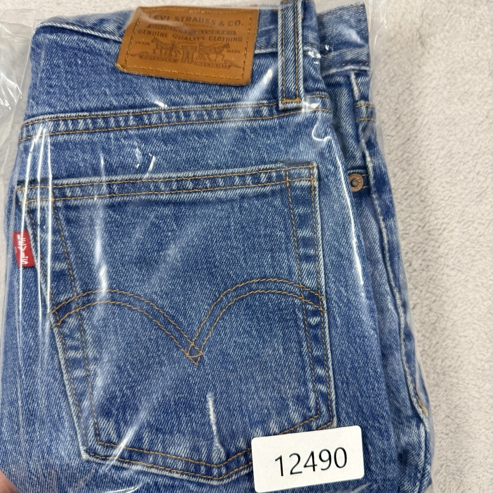 Levi's Premium Wedgie Straight Size 24 Jeans Button Fly Medium Wash  Distressed - Picture 13 of 13